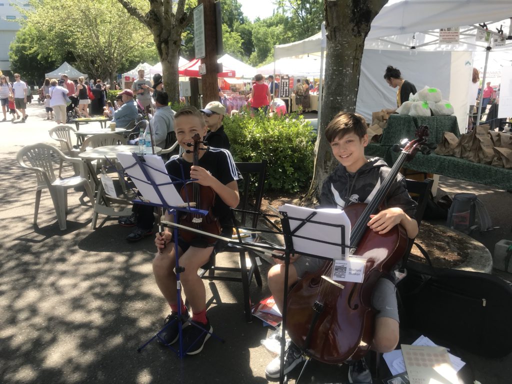 Kids Playing at Salem Oregon Farmers Market